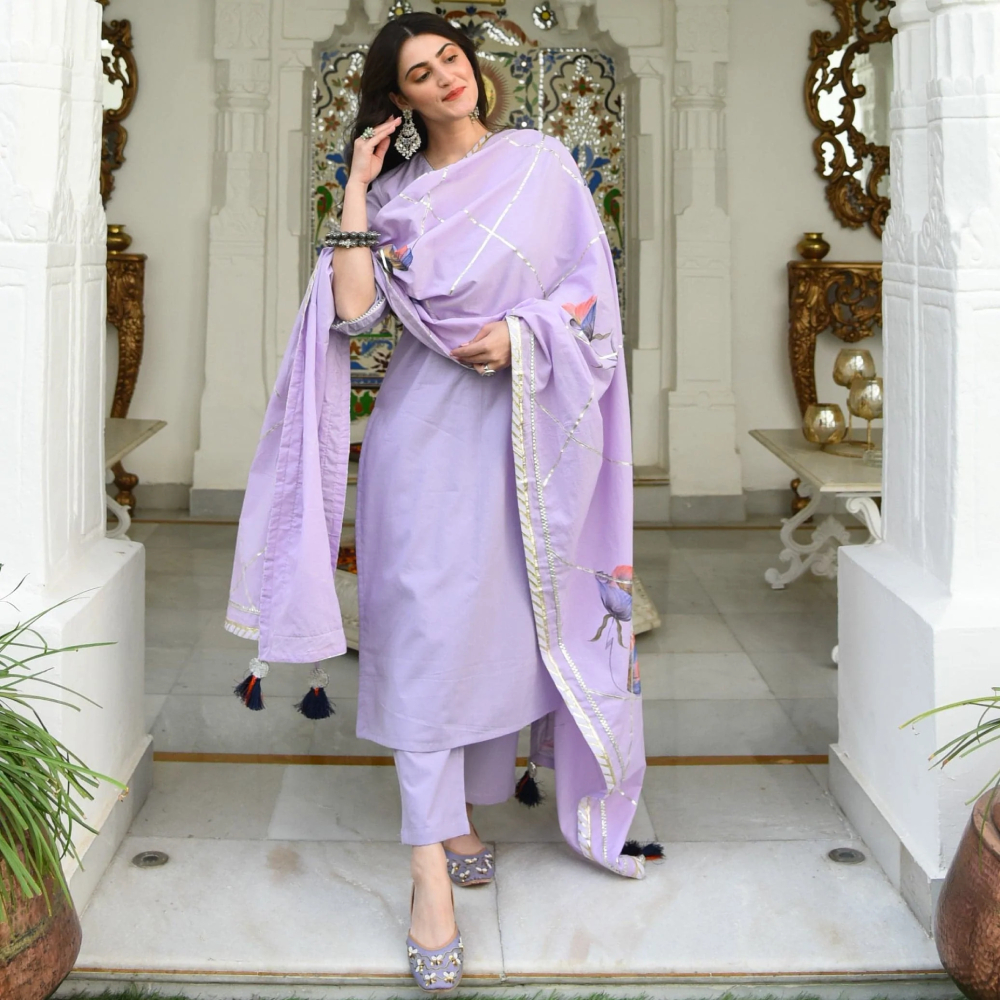 Contrast Duptta with Purple color suit||Purple suit,chudidar,punjabi suit,Salwar  kameez - YouTube | Combination dresses, Red colour dress, Dark purple  dresses
